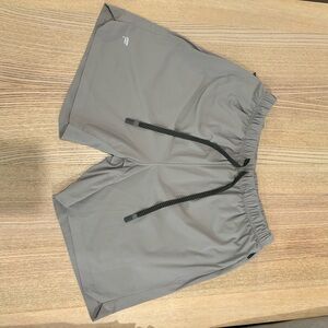 Fabletics Men’s One Short 7” inseam khaki large unlined